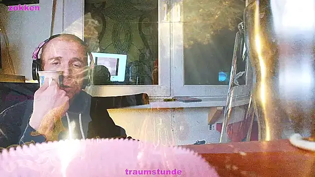 Snapshot of BongChannel chatting on 01.21.25 BongChannel online show from 01.21.25