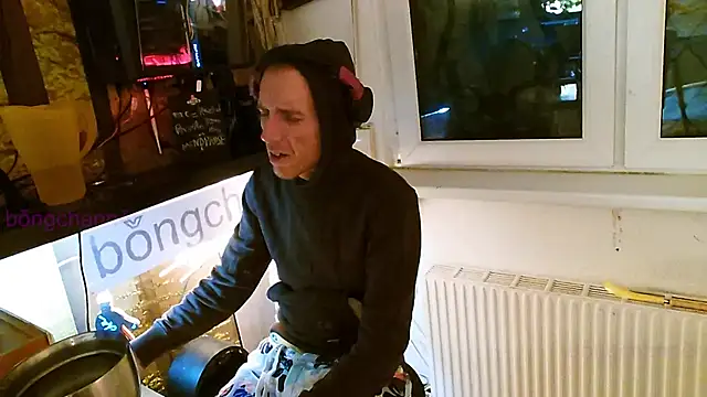 Snapshot of BongChannel chatting on 02.03.25 BongChannel online show from 02.03.25