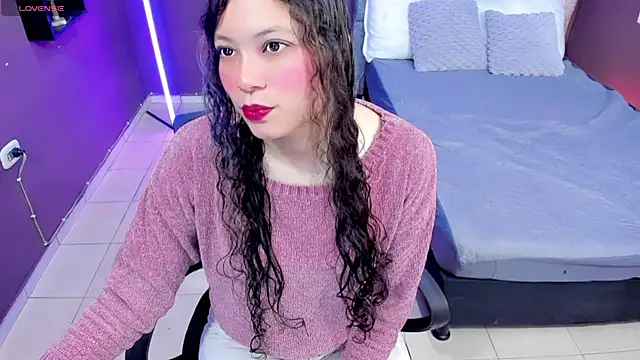 Lana stone  online show from 12.06.24