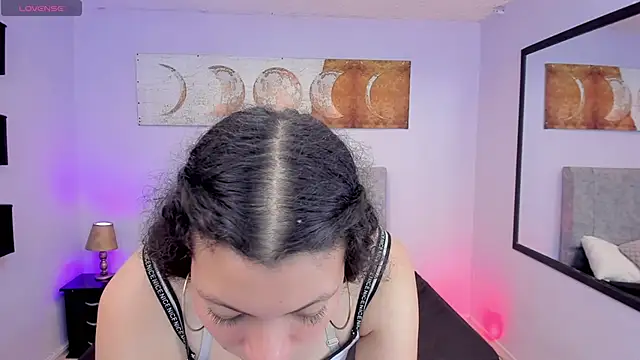 Lana stone  online show from 03.04.25