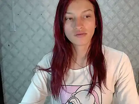 Snapshot of Emma-Wilson chatting on 06.17.26 Emma-Wilson online show from 06.17.26