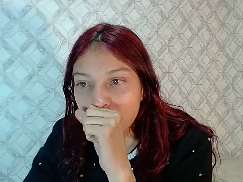 Snapshot of Emma-Wilson chatting on 06.23.26 Emma-Wilson online show from 06.23.26