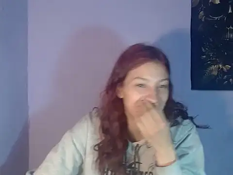 Snapshot of Emma-Wilson chatting on 07.08.26 Emma-Wilson online show from 07.08.26