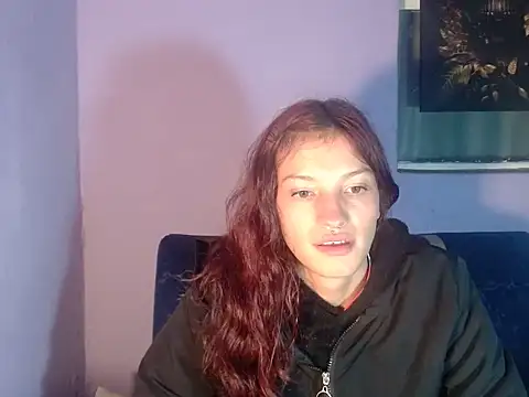 Snapshot of Emma-Wilson chatting on 07.18.26 Emma-Wilson online show from 07.18.26