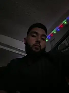 Snapshot of bigdickgio6923 chatting on 12.09.24 bigdickgio6923 online show from 12.09.24