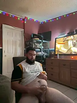 Snapshot of bigdickgio6923 chatting on 12.19.24 bigdickgio6923 online show from 12.19.24