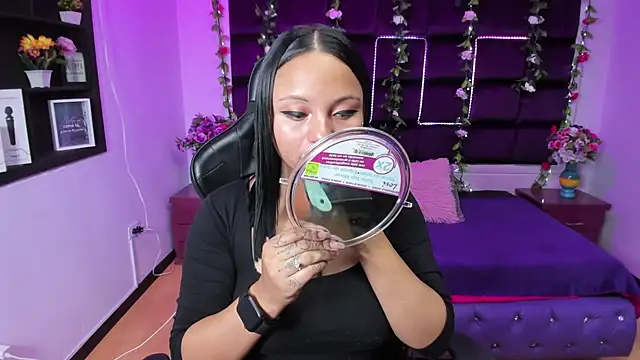 sweelanna   online show from 12.21.24