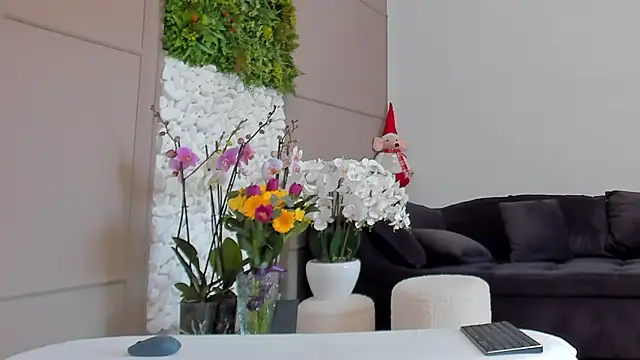 Deliciouslips online show from 03.07.25