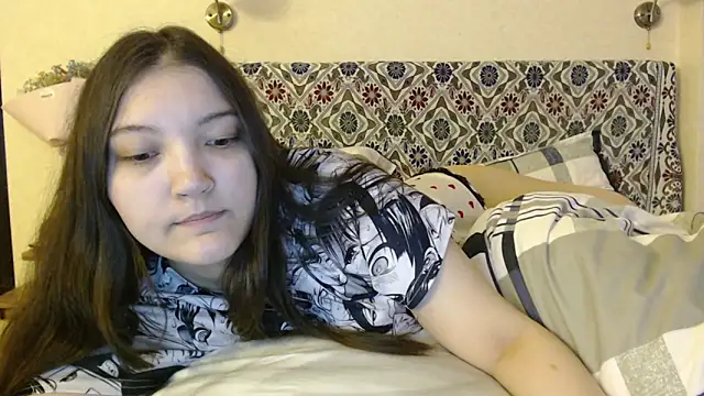 Snapshot of AlisaDevis chatting on 02.02.25 AlisaDevis online show from 02.02.25