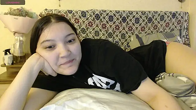 Snapshot of AlisaDevis chatting on 02.09.25 AlisaDevis online show from 02.09.25