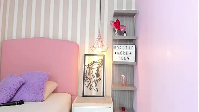 AMELIETARSON online show from 03.08.25