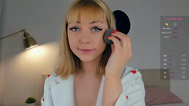 KateDolphin online show from 01.18.25