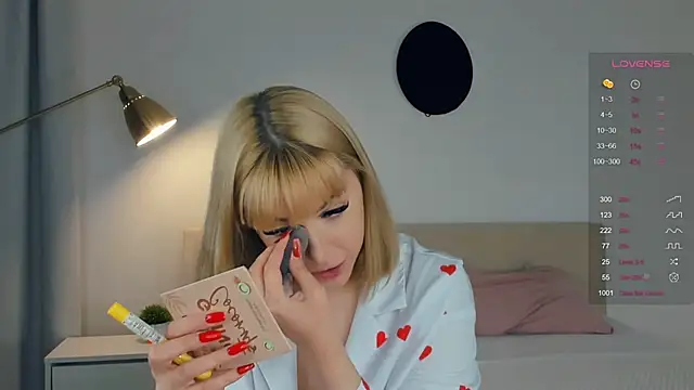 KateDolphin online show from 01.21.25