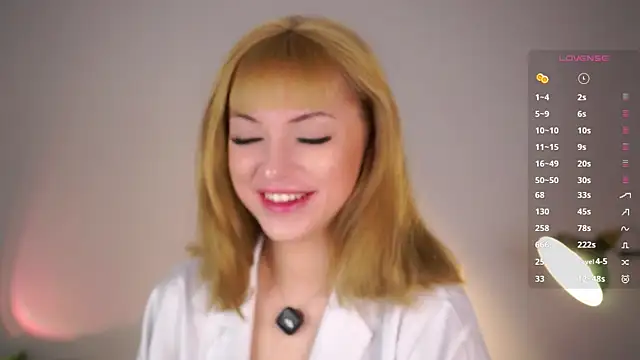 Snapshot of KateDolphin chatting on 02.05.26 KateDolphin online show from 02.05.26