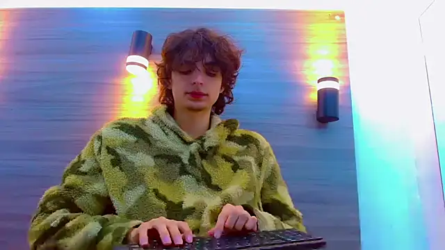 Sr BonnyEthan online show from 04.13.26