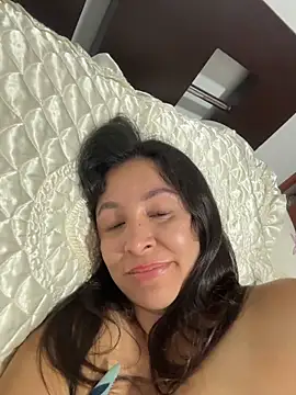 Snapshot of emely_sexx20 chatting on 03.02.26 emely sexx20 online show from 03.02.26