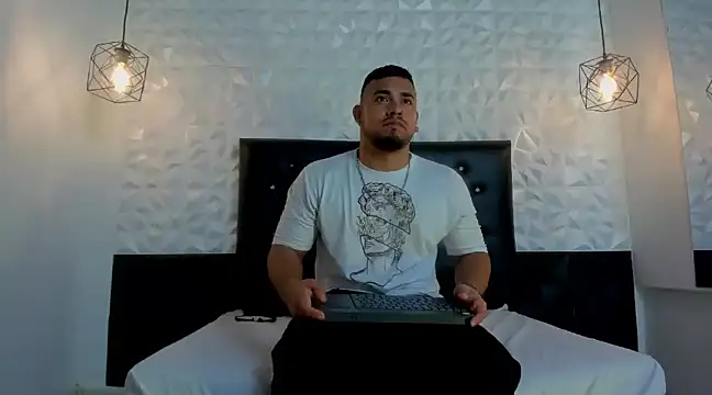 BrianMalonee online show from 03.10.25