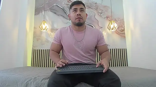 BrianMalonee online show from 11.08.25