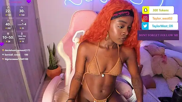 Snapshot of Miss_westt_ chatting on 02.27.25 Miss westt  online show from 02.27.25