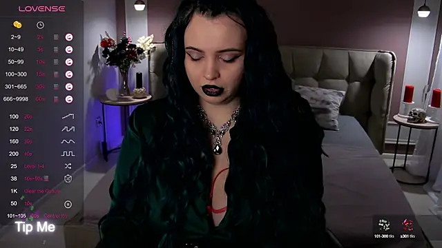 Snapshot of Miss_Maya_Mils chatting on 10.06.25 Miss Maya Mils online show from 10.06.25