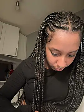 Your Paris online show from 02.20.25