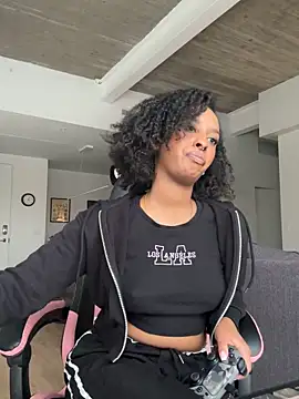 Your Paris online show from 12.17.25