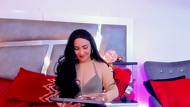 Evangeline Taylorr online show from 02.06.25