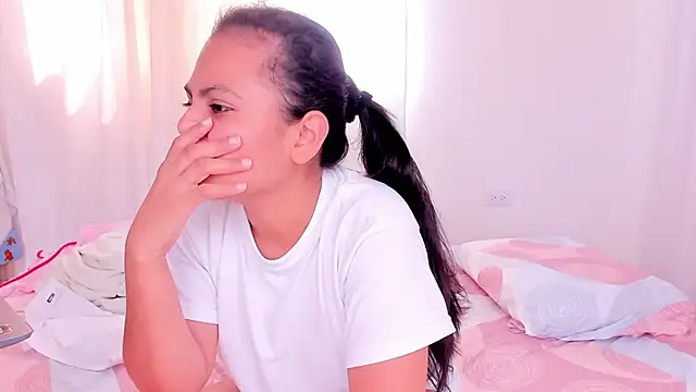 Snapshot of california_0 chatting on 02.01.25 california 0 online show from 02.01.25