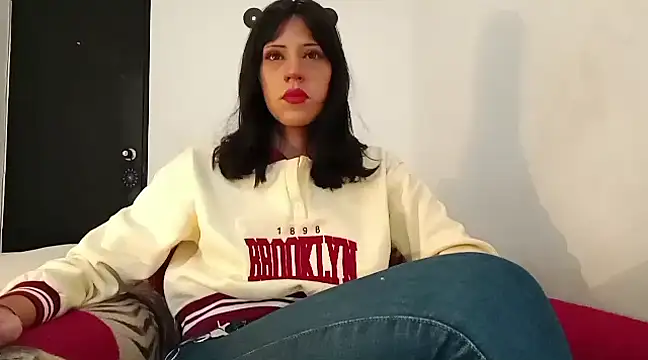 lucydreamm online show from 12.22.24