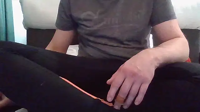 Snapshot of AnalLove1990 chatting on 09.09.25 AnalLove1990 online show from 09.09.25