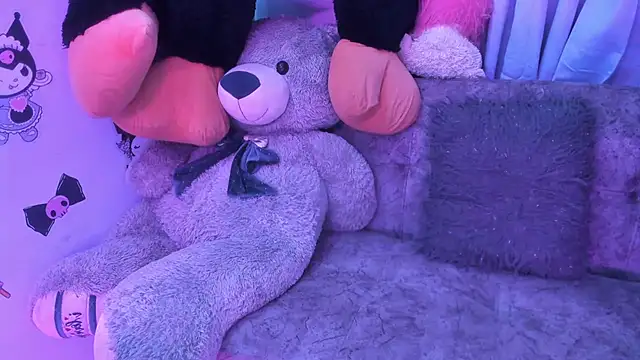 isaaclatino online show from 11.13.25