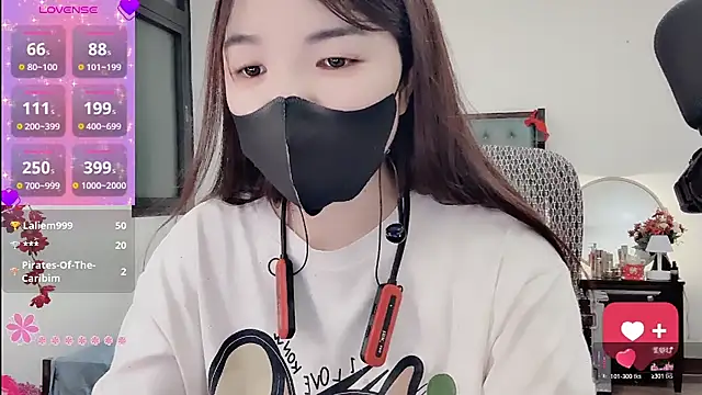 Snapshot of Berrysweet_68 chatting on 04.25.26 Berrysweet 68 online show from 04.25.26