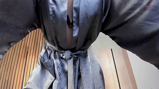 honeyhot69   online show from 11.20.25