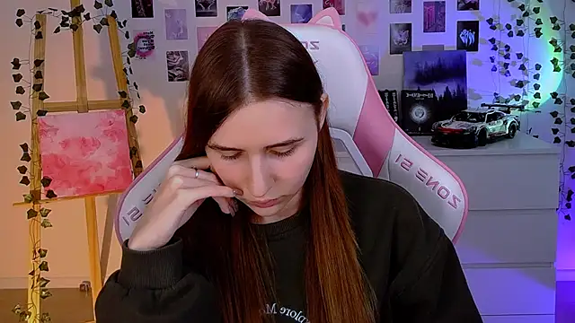 AliceCharmy online show from 02.05.25