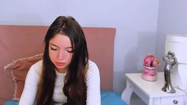 GraceLips online show from 10.20.25