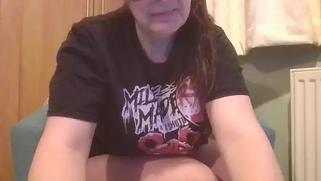 Snapshot of MissKisu chatting on 05.18.26 MissKisu online show from 05.18.26