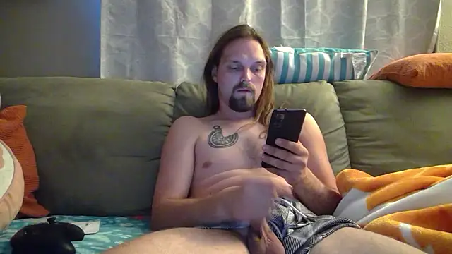 Snapshot of VitaminDrewFl chatting on 01.13.26 VitaminDrewFl online show from 01.13.26