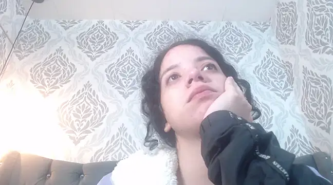 EmmaCowperr online show from 03.19.25