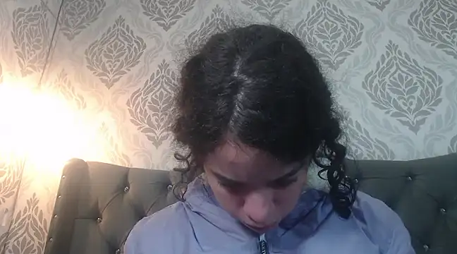 EmmaCowperr online show from 03.20.25