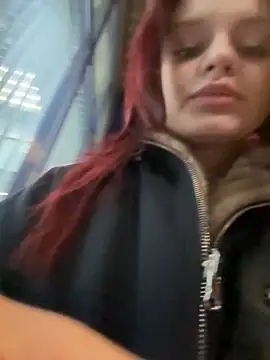 Snapshot of littlebitchess chatting on 12.01.25 littlebitchess online show from 12.01.25