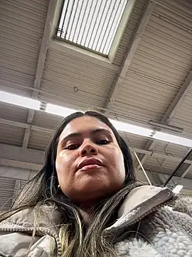 Snapshot of melanny10 chatting on 01.14.26 melanny10 online show from 01.14.26