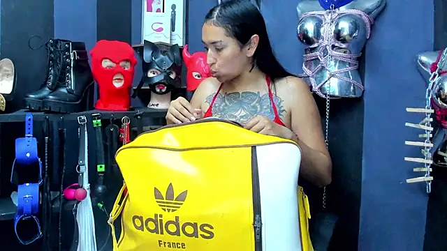 LucyStrike  online show from 02.12.25