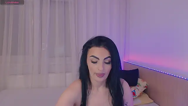 Snapshot of jesselines_ chatting on 05.17.26 jesselines online show from 05.17.26