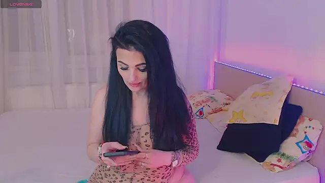 Snapshot of jesselines_ chatting on 05.22.26 jesselines online show from 05.22.26