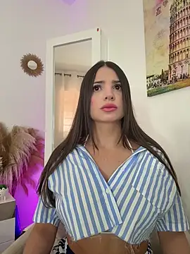 Ashleyjenner  online show from 12.04.25