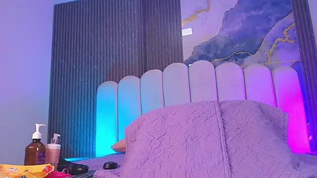 hot dione online show from 12.04.25