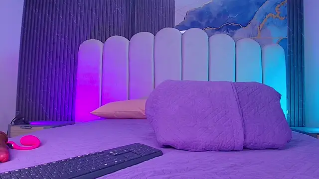 hot dione online show from 04.07.26