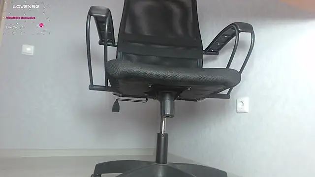 blondiana13 online show from 01.29.25