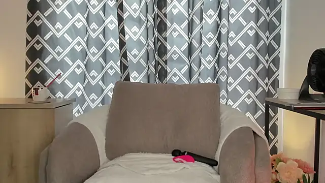 alyjonesoficiall online show from 04.02.26