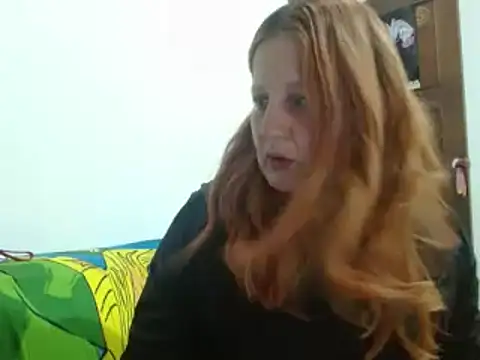 ViioletaMora online show from 10.28.25